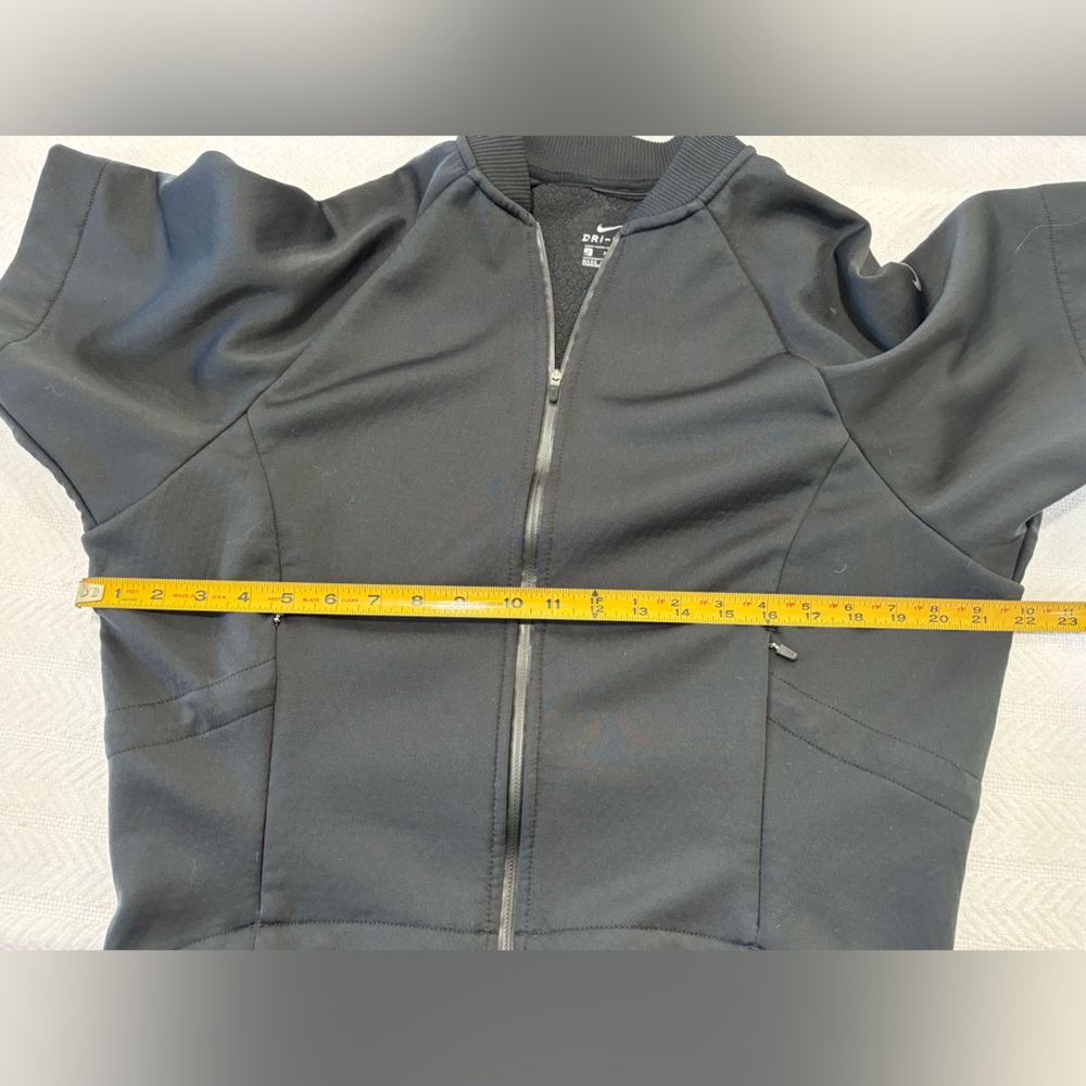 💚Nike Black Short Sleeve Zip-Up Sweatshirt - Picture 5 of 12